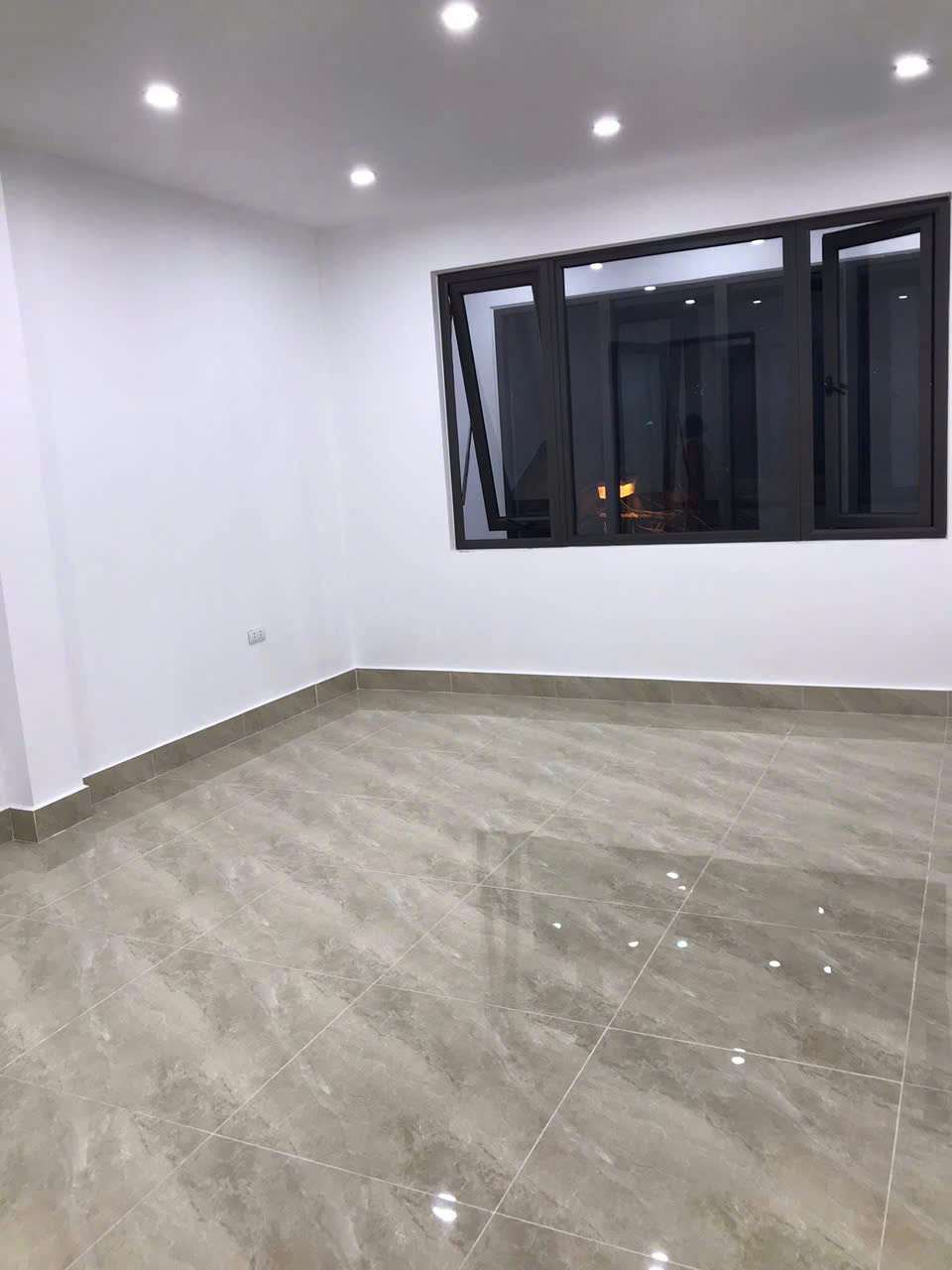 Cho thuê nhà nguyên căn đường Hoàng Mai, Diện tích 40m2 x 6 Tầng, Thang máy , 19 Triệu - Ảnh 4